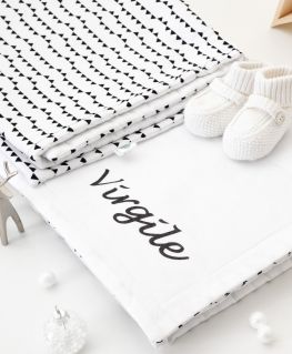 Edredon Imagine (blanc avec petits triangles noirs et touches de doré) Valentin